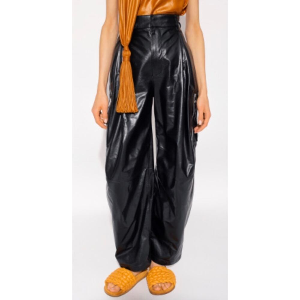 Bottega Veneta Tapered Leather Cargo Pants in Black